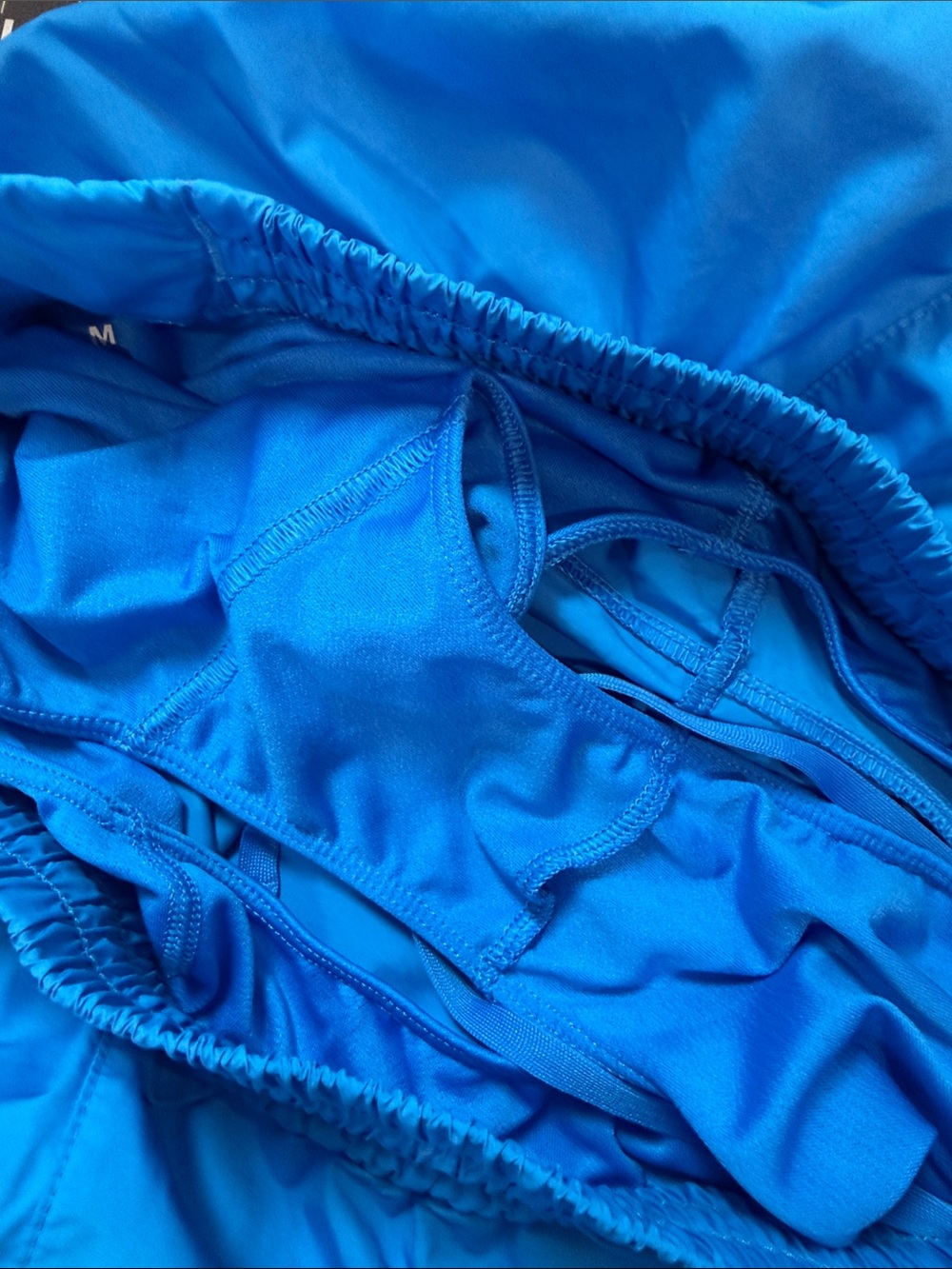 The North Face women’s Bright Blue Athletic Shorts - Picture 5 of 5